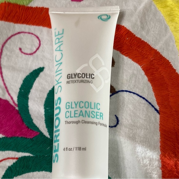 Serious Skin Care Glycolic Cleanser 4oz Sealed - Picture 2 of 5